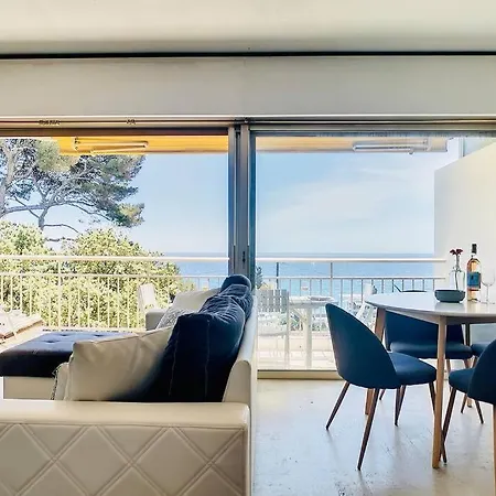 Superbe Vue Mer, La Plage A Pied